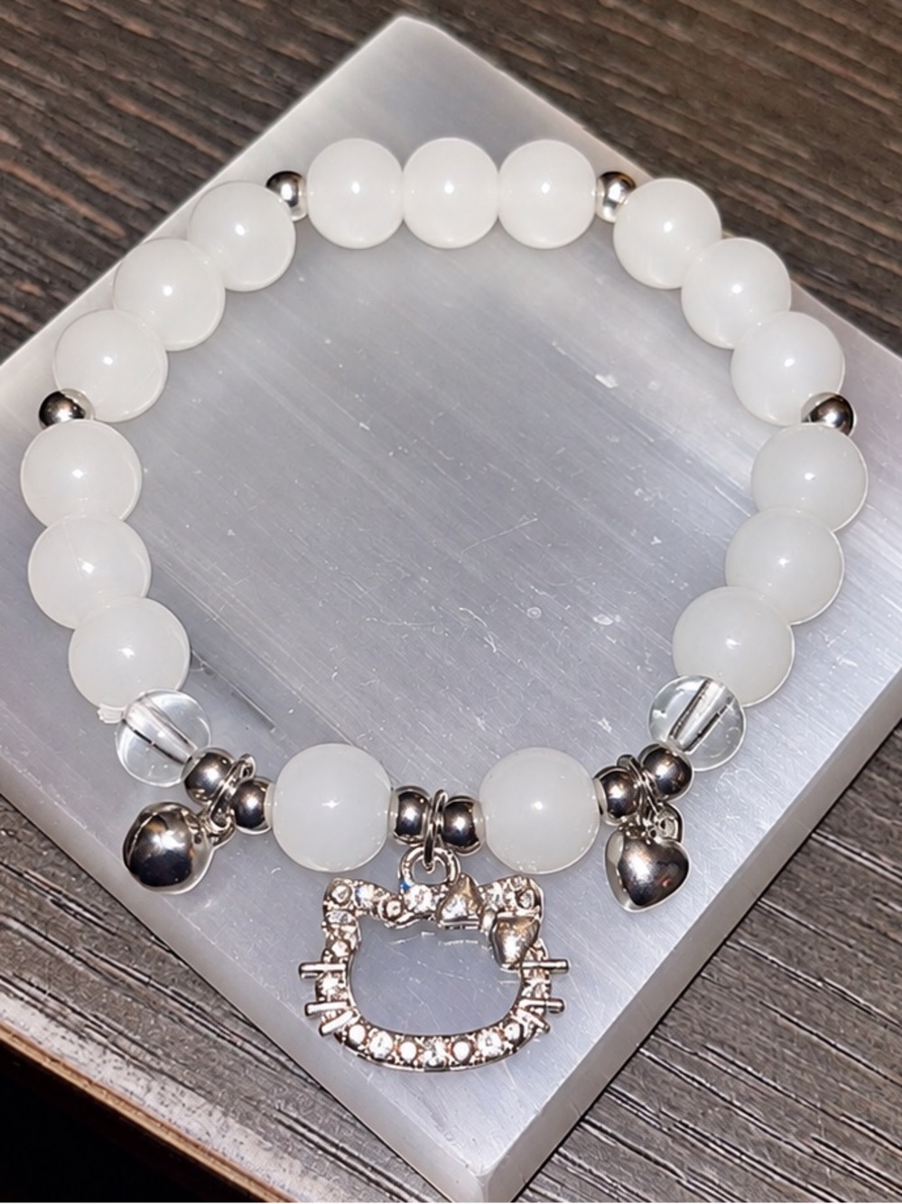 🤍 CHALCEDONY HELLO KITTY BRACELET STRETCHY BRACELET W/RHINESTONES AND BELLS 🩶